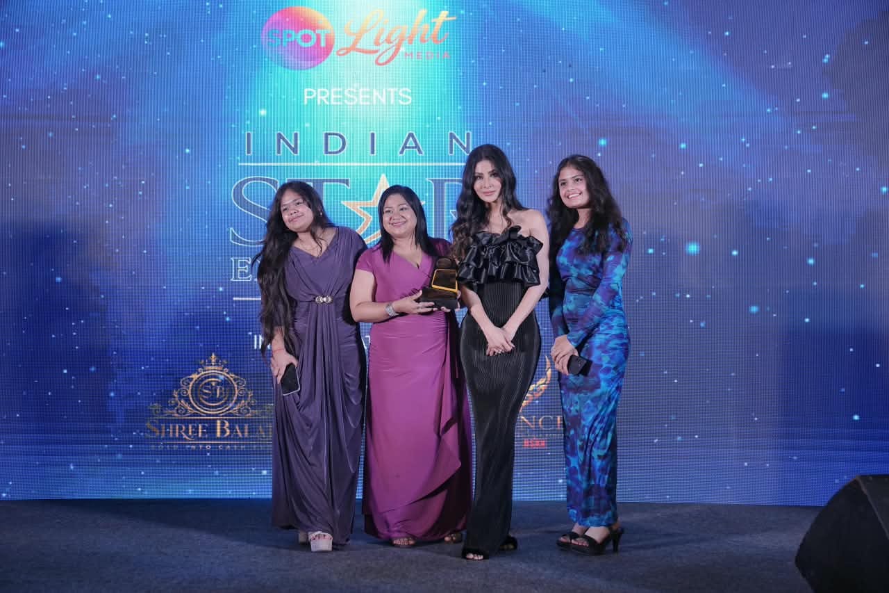 Full Leadership Ensemble on Main Award Stage with Celebrity Chief Guest